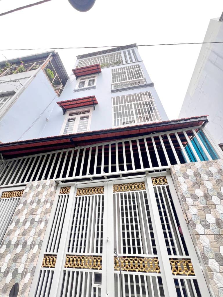 Bán nhà Phạm Thế Hiển, Phường 4, Quận 8, 3 lầu 5x9m, gần cầu Chữ Y